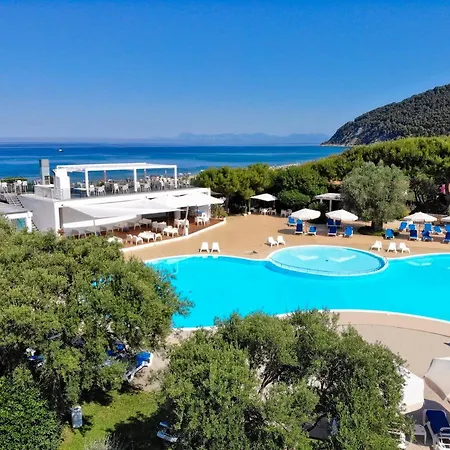 Trezene Village אתר נופש סנטה מריה די קסטלבאטה