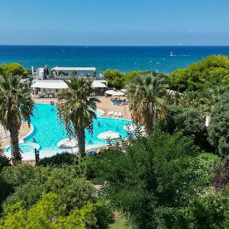 Trezene Village אתר נופש