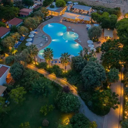 אתר נופש Trezene Village 4*