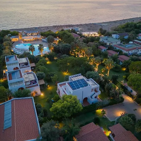 Trezene Village אתר נופש 4*