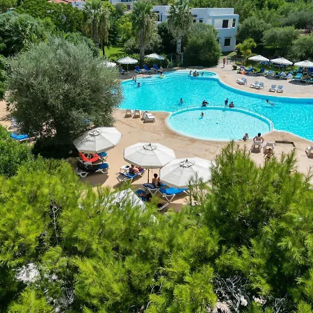 אתר נופש Trezene Village