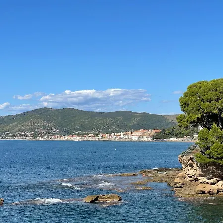 אתר נופש Trezene Village