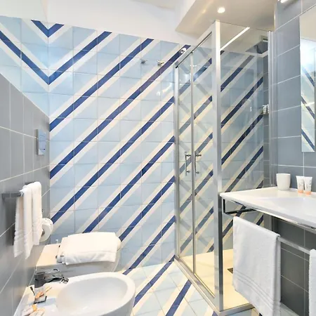 Trezene Village 4* סנטה מריה די קסטלבאטה