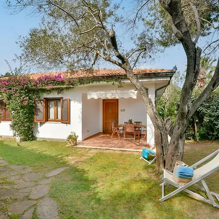 Trezene Village 4* סנטה מריה די קסטלבאטה