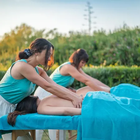 Trezene Village אתר נופש 4*