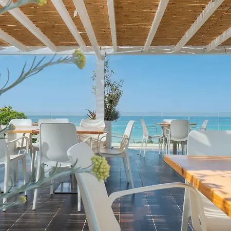 Trezene Village אתר נופש 4*